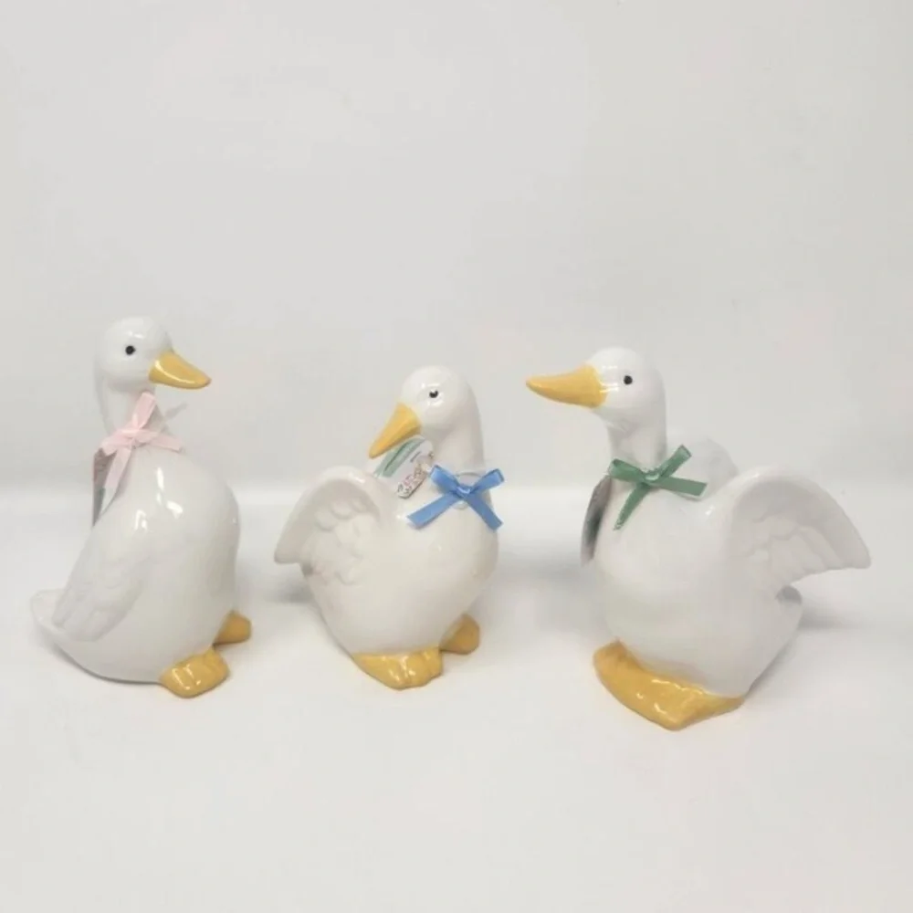Ceramic white Ducks “Large Set of 3”